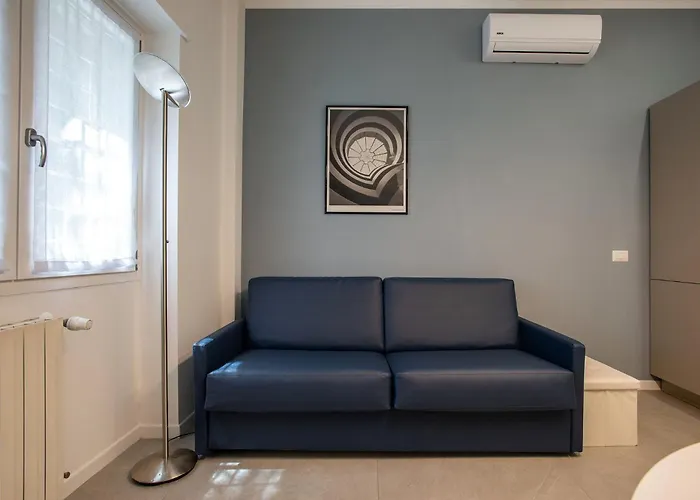 6 Fermate Dal Centro, Residenza Marchese